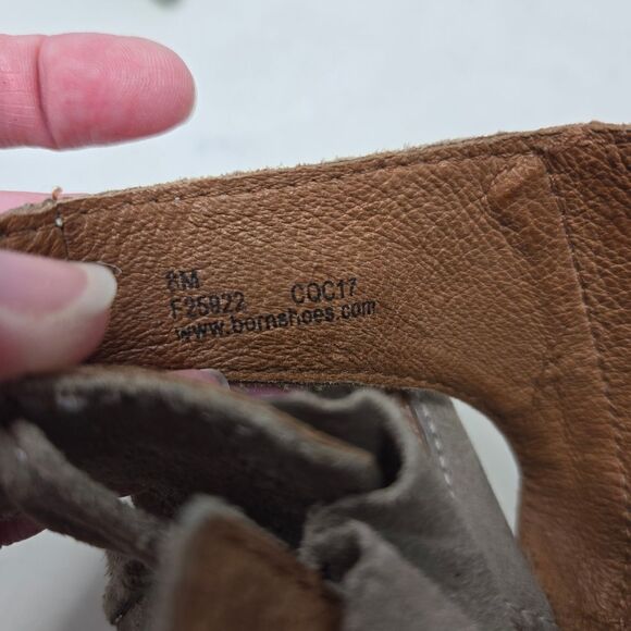 BORN Monikah Tassel Bow Ankle Booties Stone 8M - Picture 9 of 9